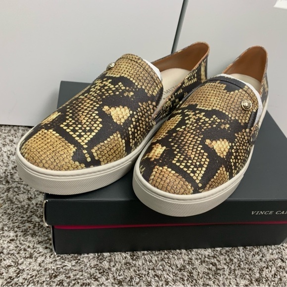 NWT Vince Camuto Size 10 Marjetta Womens Metallic Snakeskin Slip-On Sneakers - Picture 4 of 7